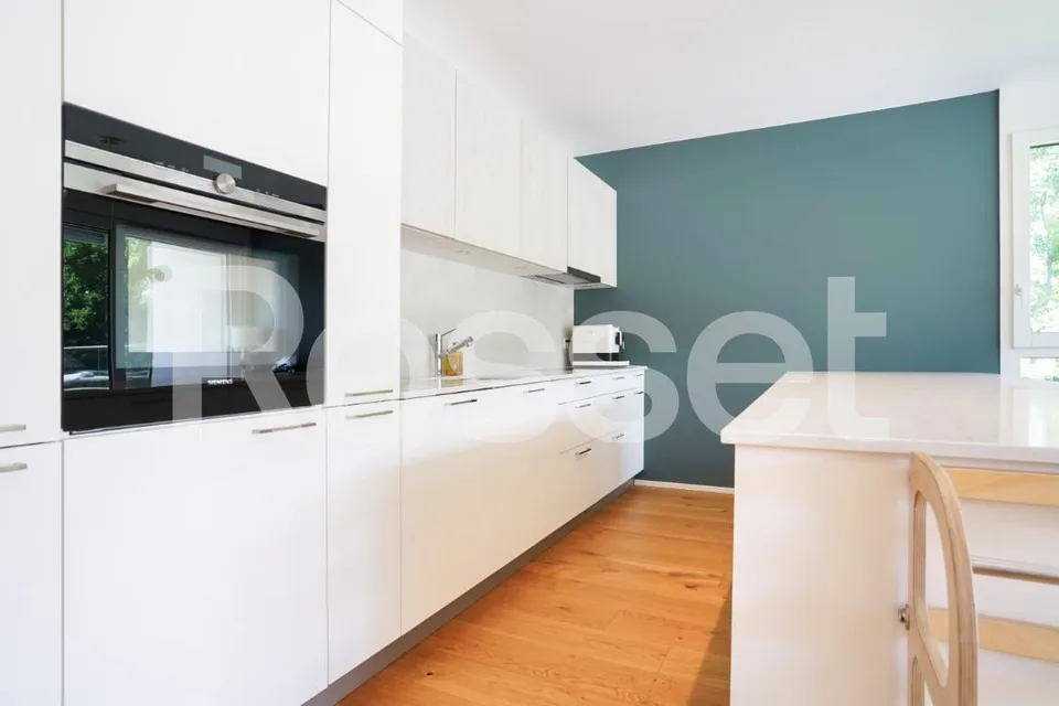 Zona residenziale - Appartamento di 5 locali al 1° piano – foto 2 di 7