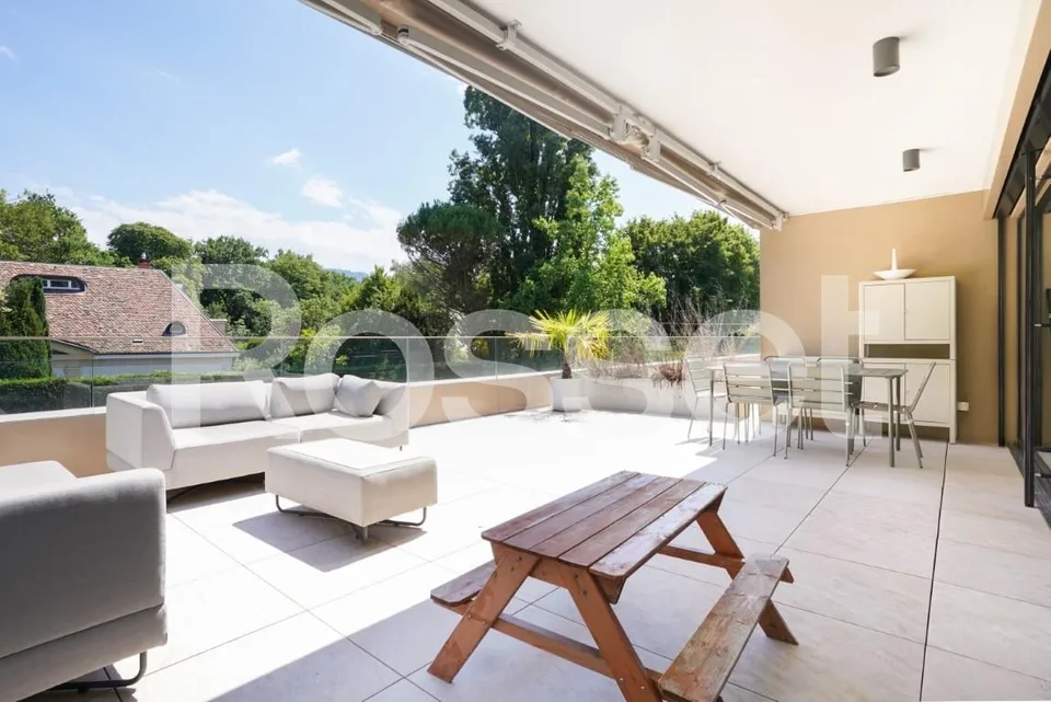 Zona residenziale - Appartamento di 5 locali al 1° piano – foto 3 di 7