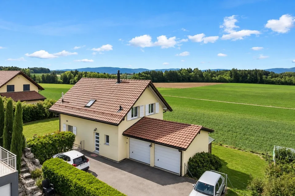 Bellissima villa individuale con vista aperta! – foto 2 di 13