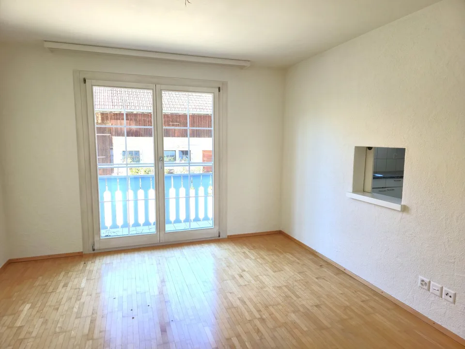 Grosszügige 5-Zimmer-Wohnung mit Cheminée und Balkon in Neerach – Foto 5 von 12
