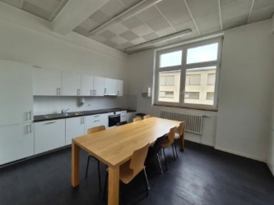 Einzel- Büro 24 m2, 2. OG – Foto 2 von 3