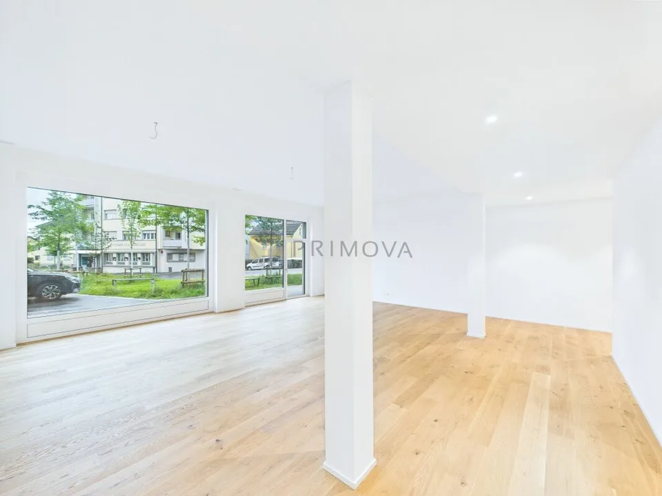 Representative Loft Studio with Large Shop Window & Parking Spaces – photo 2 of 10