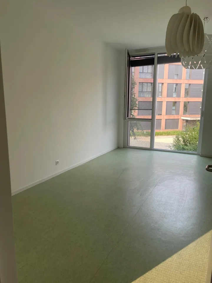 Opportunité à saisir : Atelier lumineux de 32m² au Mont-sur-Lausanne – photo 3 sur 6