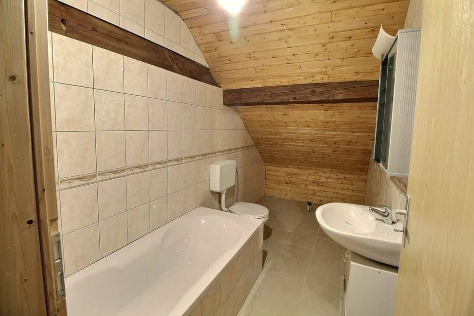 In einem Bauernhof: Große Wohnung zum Fertigstellen der Renovierung – Foto 8 von 11