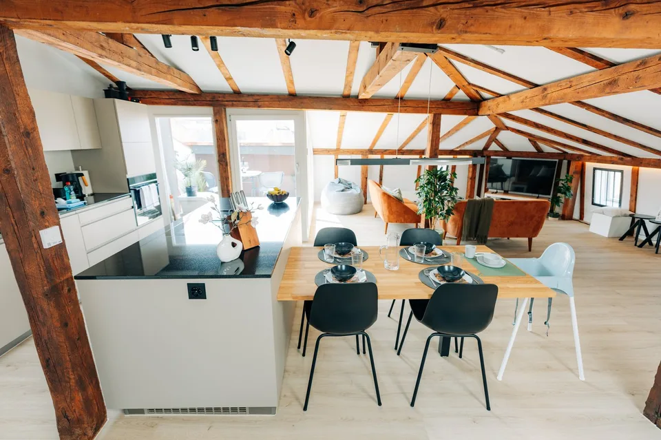 APPARTEMENT 4½ PIÈCES À BIEL/BIENNE (BE), MEUBLÉ, DURÉE DÉTERMINÉE – Foto 8 von 10