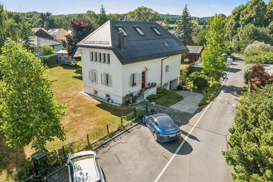 Villa indipendente su un terreno di 2'915 m², guadagni solari importanti – foto 12 di 13
