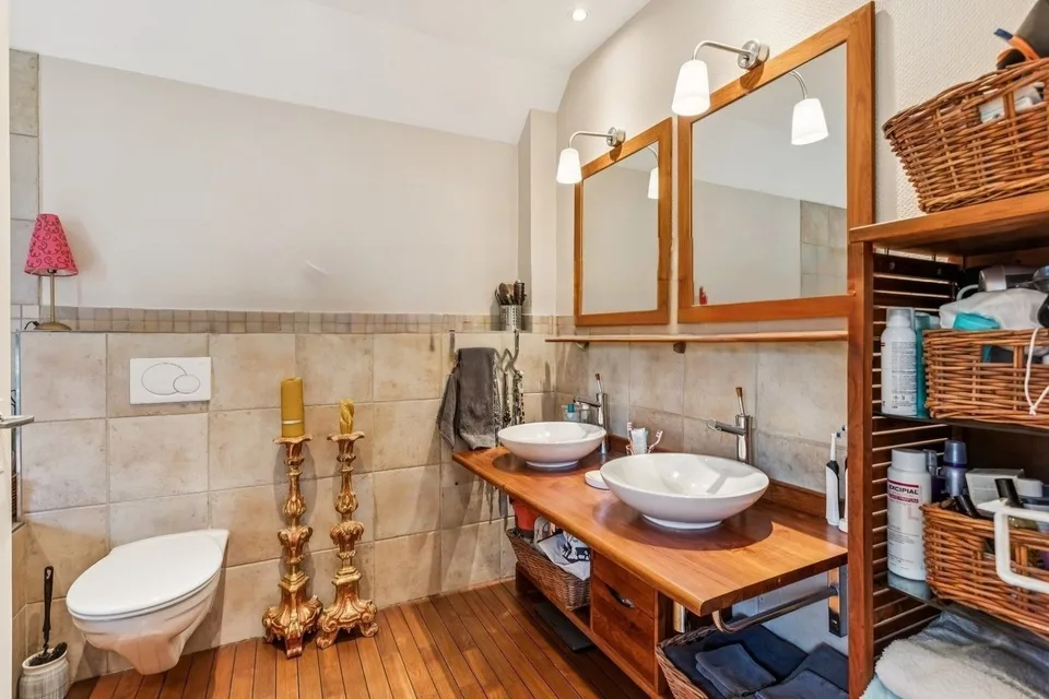 Villa indipendente su un terreno di 2'915 m², guadagni solari importanti – foto 9 di 13