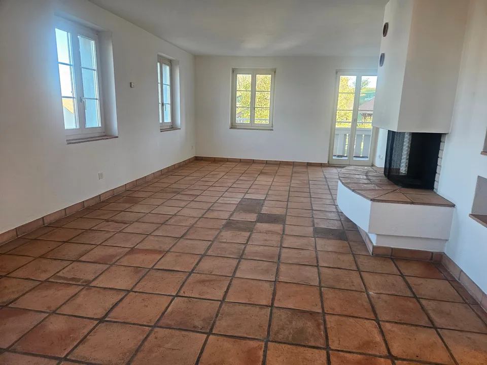 3.5-room apartment with beautiful views in tax-friendly Neerach – photo 4 of 10