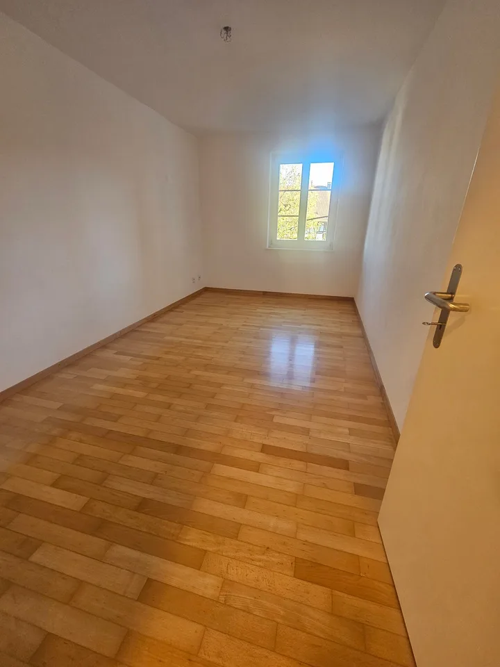 3.5-room apartment with beautiful views in tax-friendly Neerach – photo 9 of 10