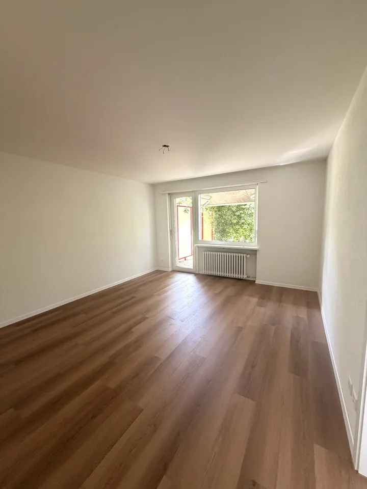 Frisch sanierte 2-Zimmer-Wohnung mit Gartensitzplatz – Foto 6 von 8