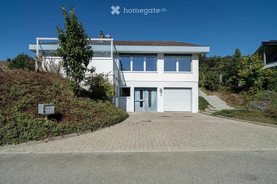 Casa unifamiliare di 6,5 locali con vista lontana in una posizione soleggiata e tranquilla – foto 4 di 30