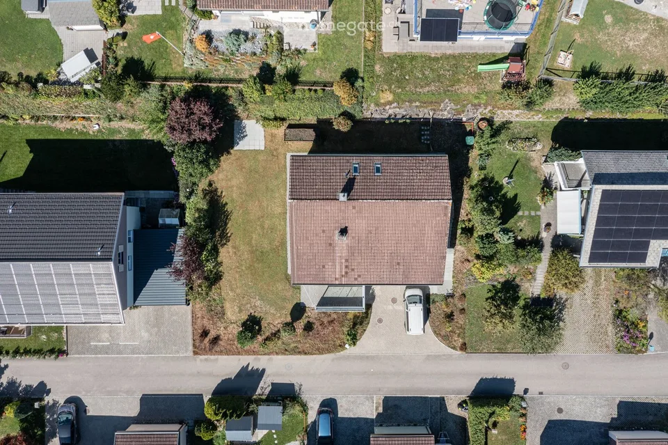 Casa unifamiliare di 6,5 locali con vista lontana in una posizione soleggiata e tranquilla – foto 2 di 30