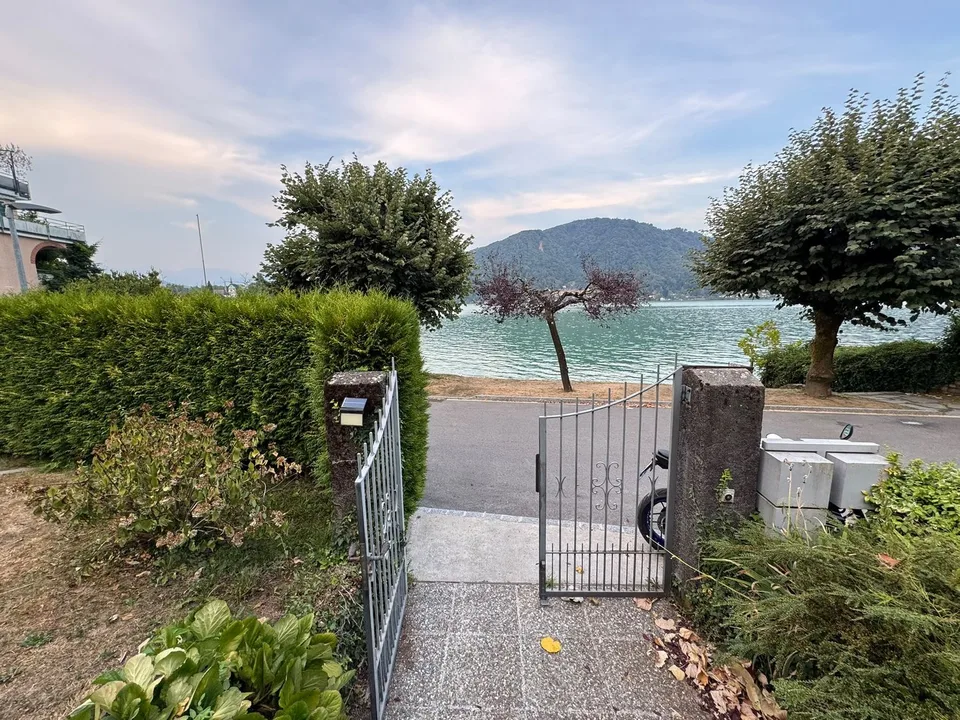 Esclusiva villa fronte lago con vista a 180° – potenziale per 4 appartamenti di lusso – foto 11 di 14
