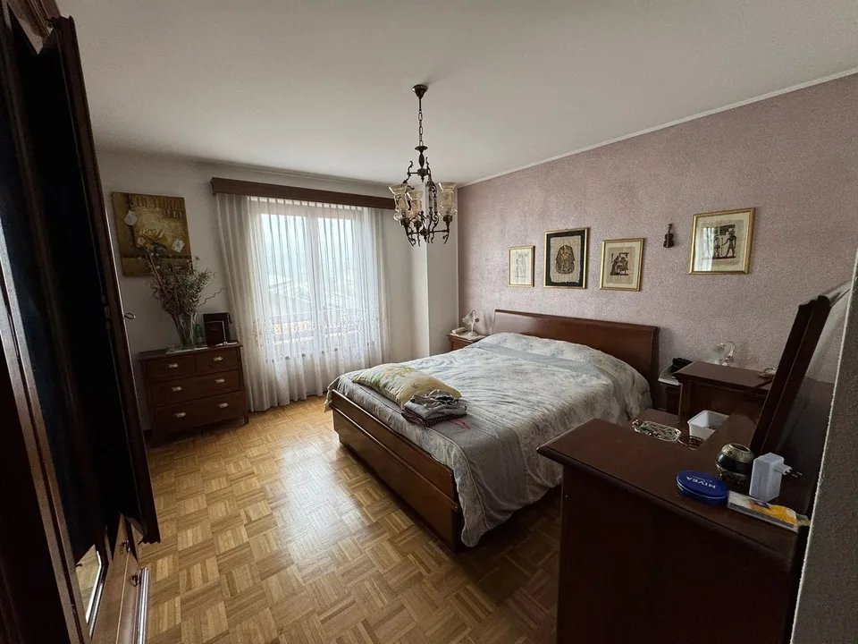 Unabhängige 5.5-Zimmer-Villa – Foto 12 von 14
