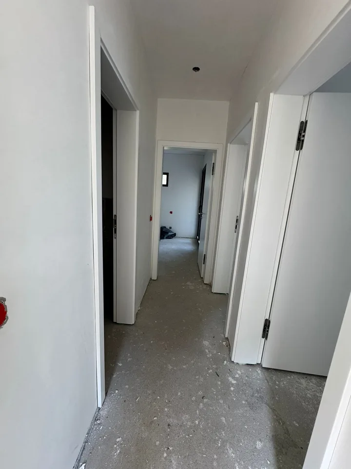 Elegantes Doppelstockapartment mit 3.5 Zimmern in Melano – Foto 13 von 14