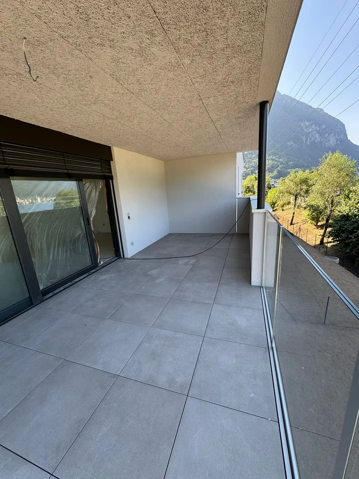 Elegantes Doppelstockapartment mit 3.5 Zimmern in Melano – Foto 2 von 14