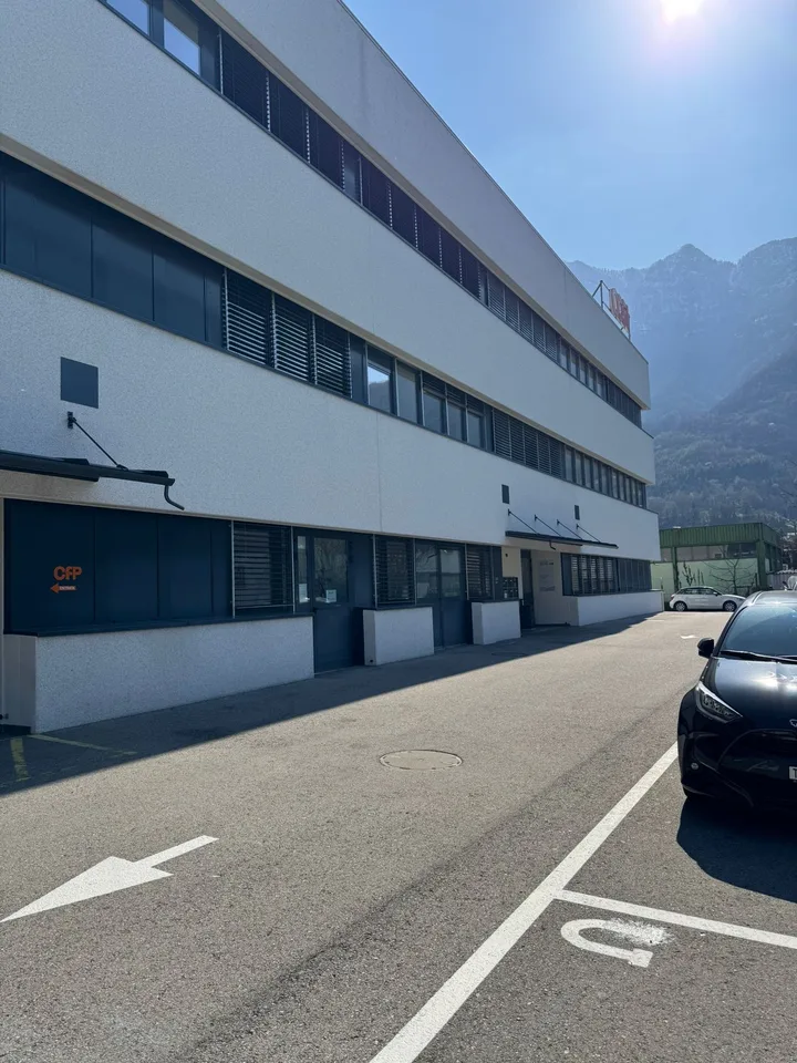 Lokal mit 200 m² zur Miete in Giubiasco – Foto 5 von 6