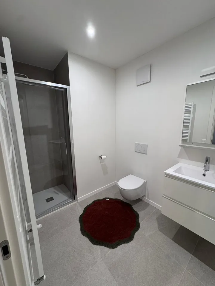 Elegantes Einzimmerapartment in Lugano – Foto 3 von 10
