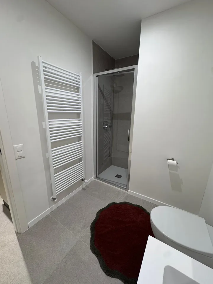 Elegantes Einzimmerapartment in Lugano – Foto 4 von 10