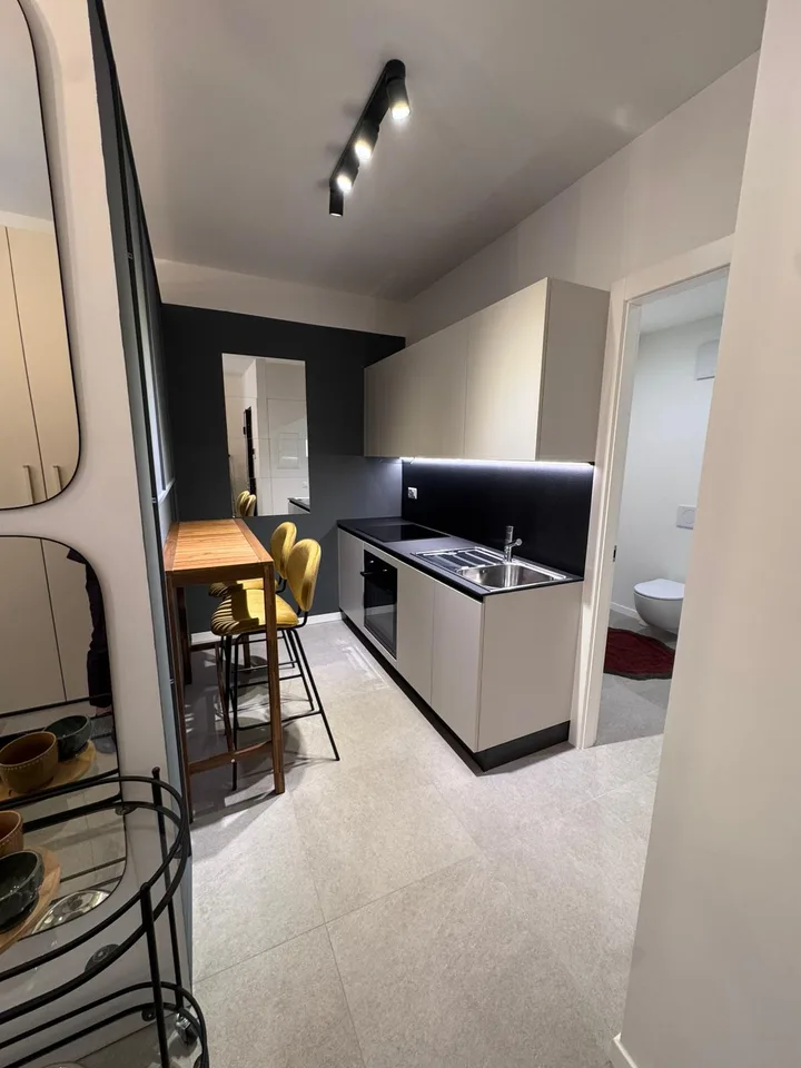 Elegantes Einzimmerapartment in Lugano – Foto 7 von 10
