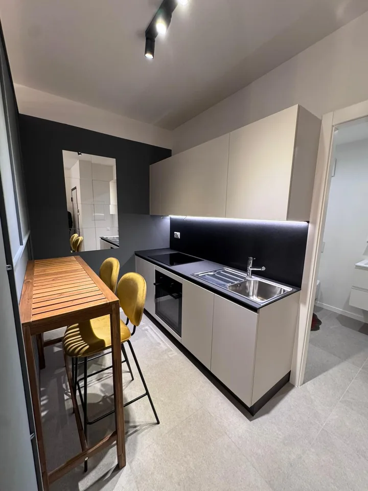 Elegantes Einzimmerapartment in Lugano – Foto 9 von 10