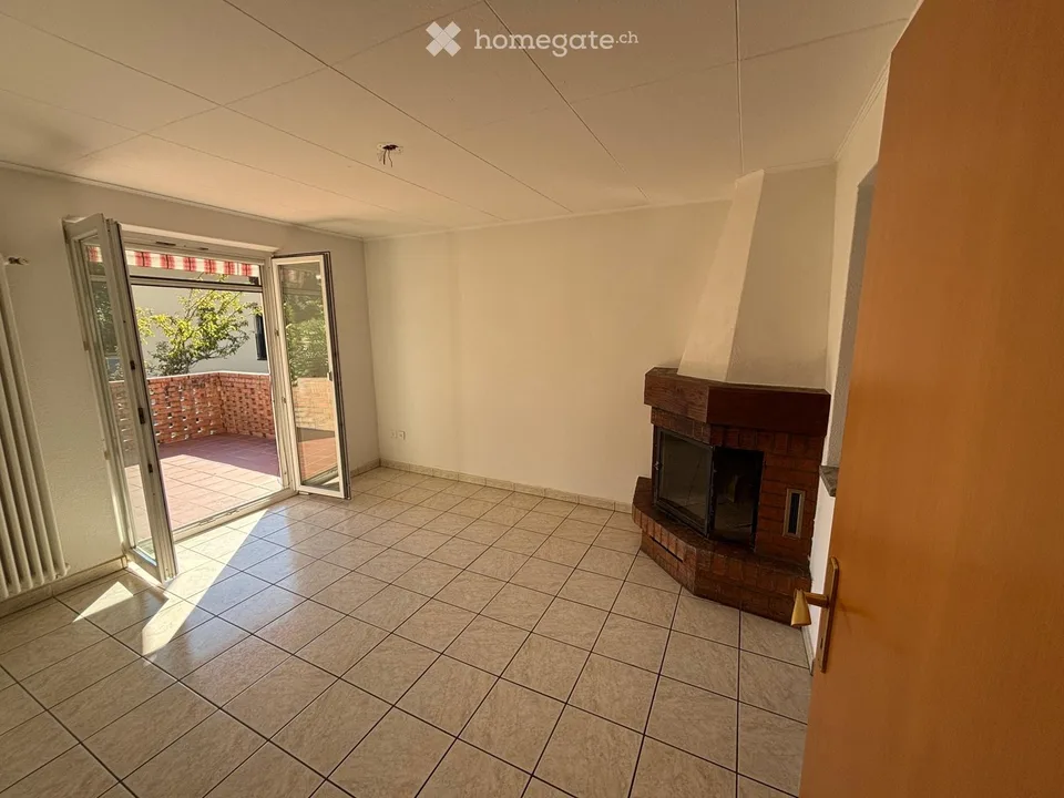Schönes 3.5-Zimmer-Apartment in Doppelhaushälfte – Foto 2 von 5