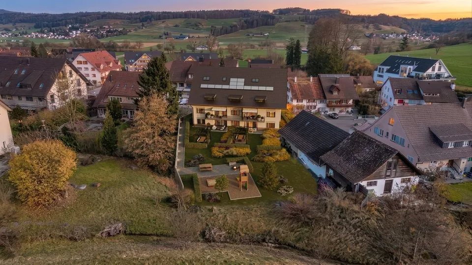 Moderne 4½ Z. Neubauwohnung mit grosszügigem Balkon – Foto 6 von 6