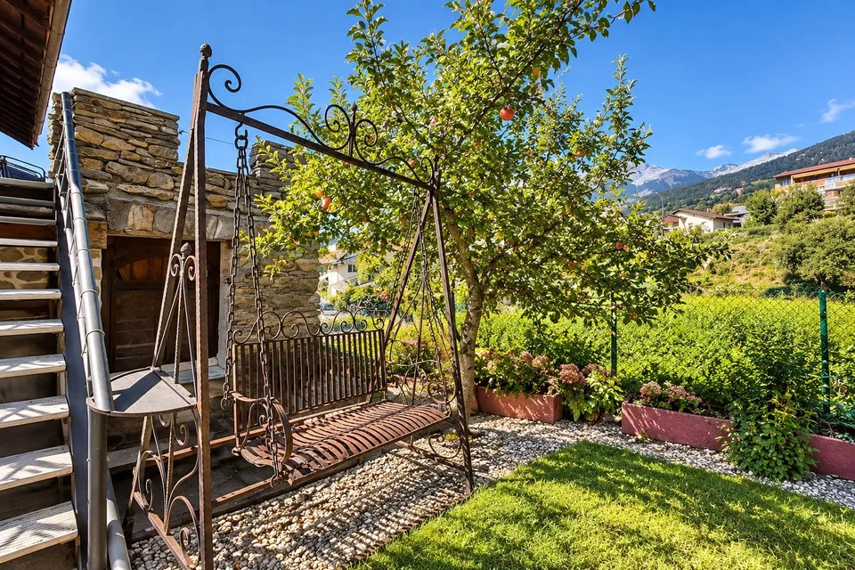 Casa di carattere atipico a Savièse: volumi, autenticità e potenziale – foto 13 di 13