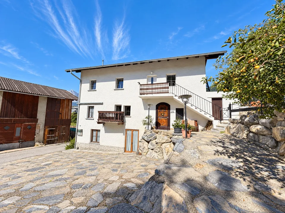 Casa di carattere atipico a Savièse: volumi, autenticità e potenziale – foto 11 di 13