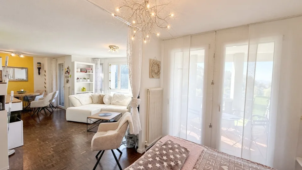 Incantevole appartamento di 2,5 locali mansardato con vista panoramica a St. Gallen – foto 4 di 8