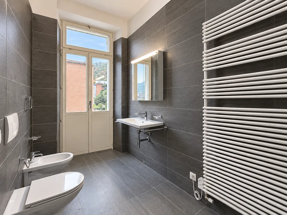 Bellinzona: Affittasi elegante e rinnovato 4.5 locali in stabile d'epoca a due passi dal centro – foto 10 di 12