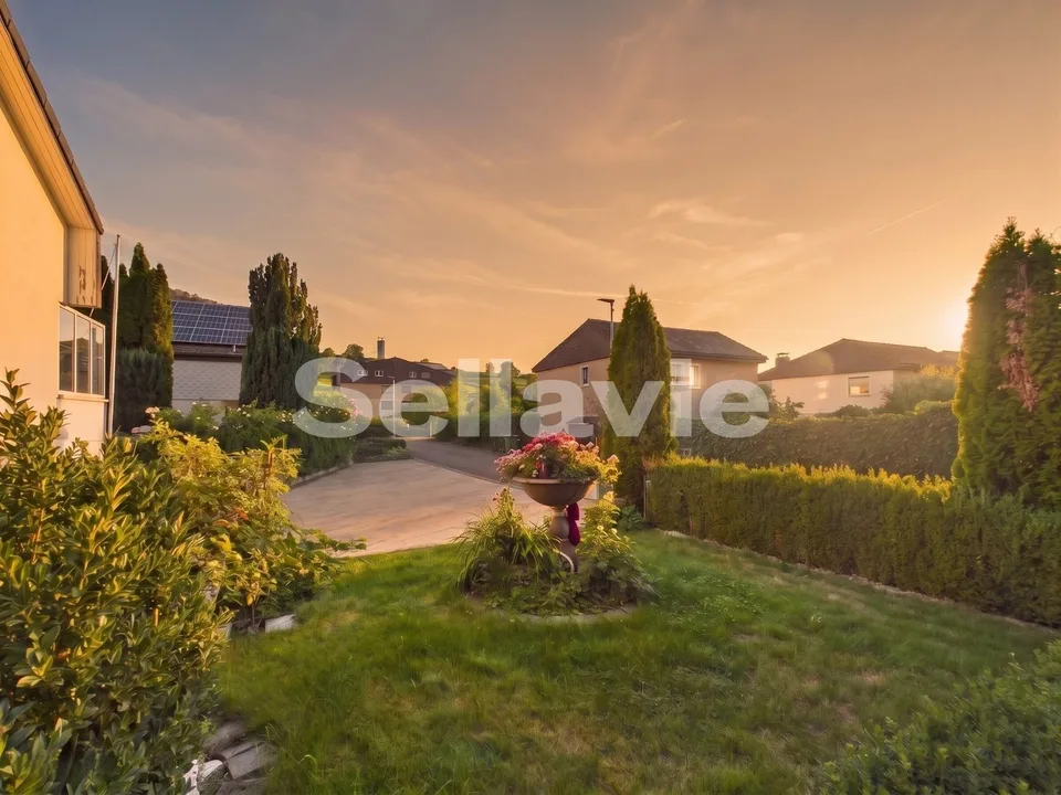 Una casa da amare: casa unifamiliare con giardino incantato – foto 9 di 13