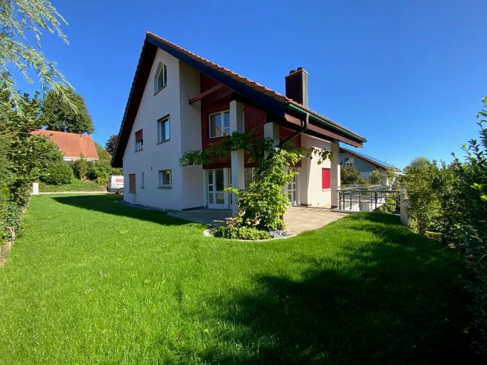 Maison unifamiliale spacieuse de 5,5 pièces avec annexe de 2,5 pièces, garage immense et jardin ensoleillé – photo 30 sur 30