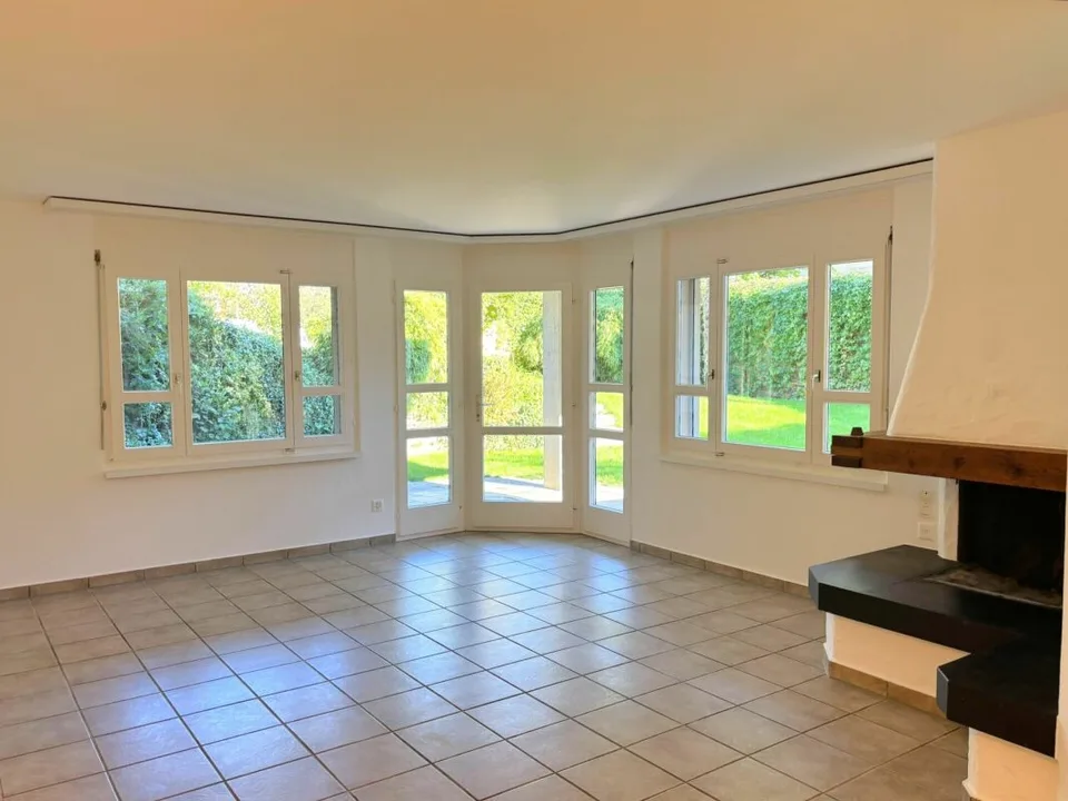 Maison unifamiliale spacieuse de 5,5 pièces avec annexe de 2,5 pièces, garage immense et jardin ensoleillé – photo 18 sur 30