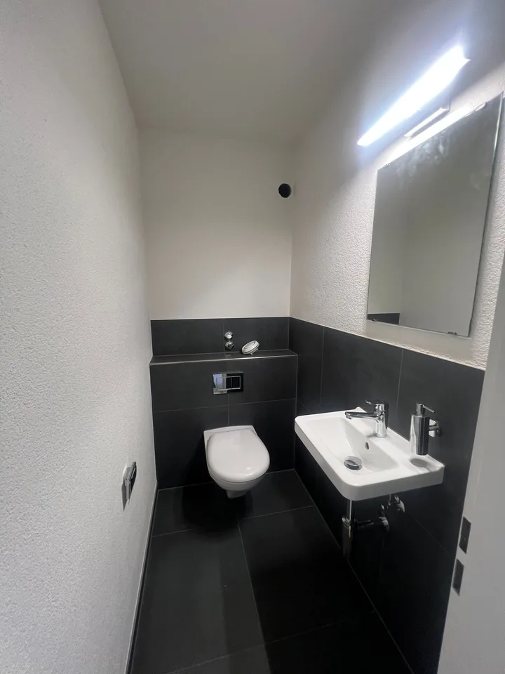 Appartement de 3,5 pièces totally rénové et charmant à louer – photo 4 sur 6