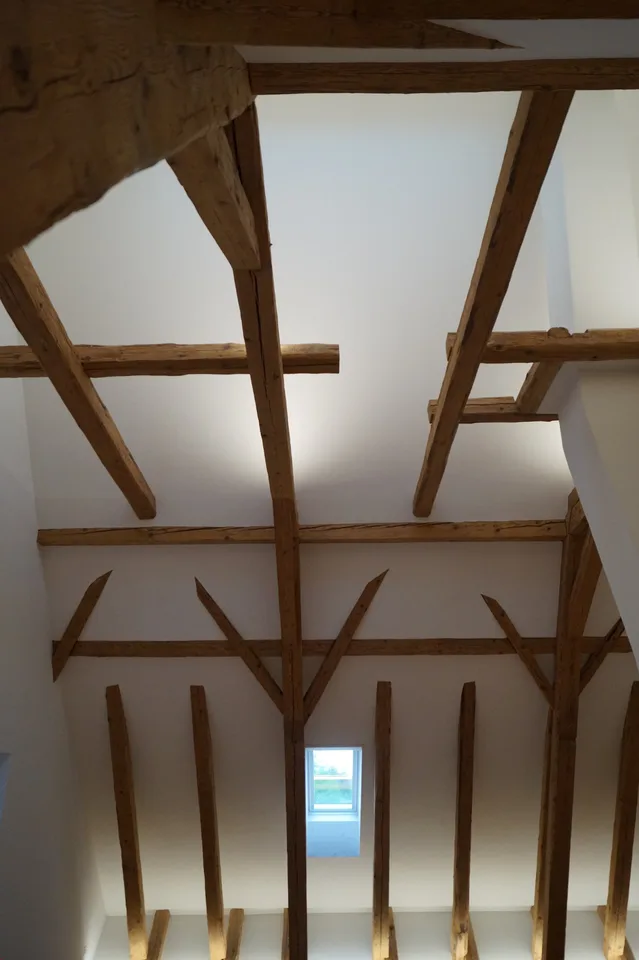 Charming 2.5-room attic apartment with balcony in Grosshöchstetten – photo 9 of 17