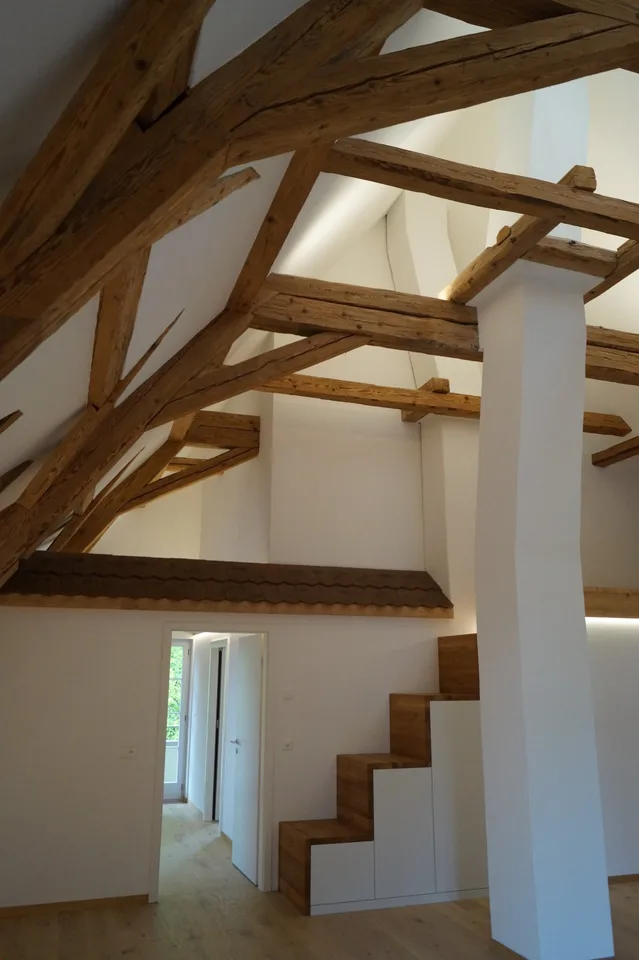Charming 2.5-room attic apartment with balcony in Grosshöchstetten – photo 8 of 17
