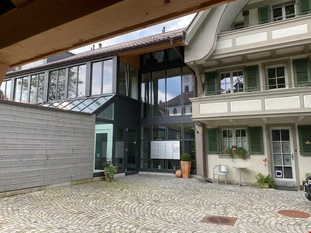 Charming 2.5-room attic apartment with balcony in Grosshöchstetten – photo 2 of 17