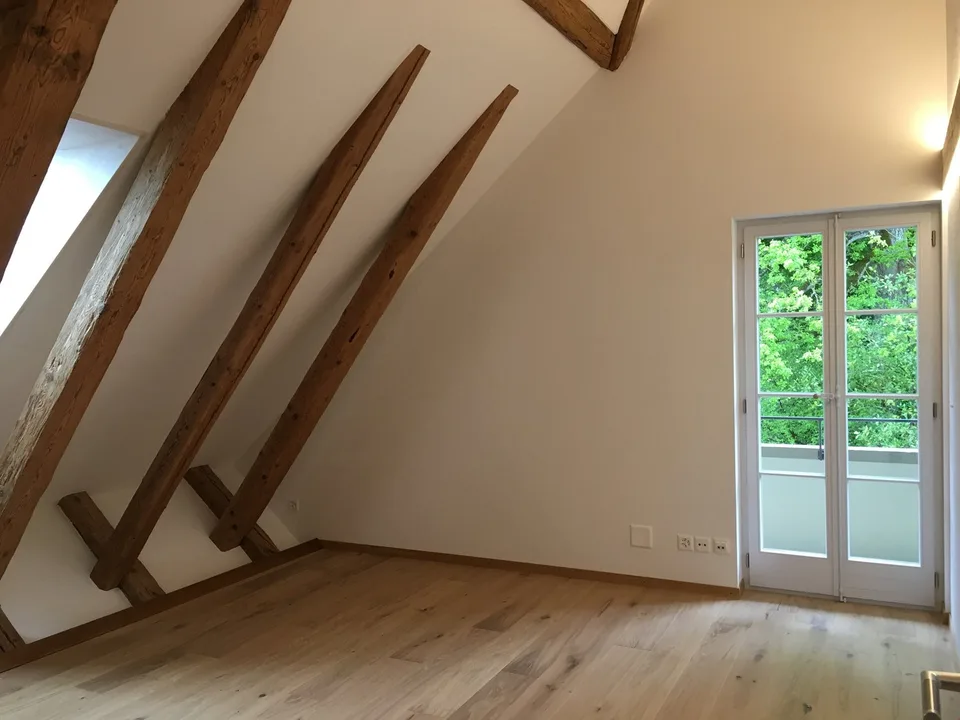 Charming 2.5-room attic apartment with balcony in Grosshöchstetten – photo 11 of 17