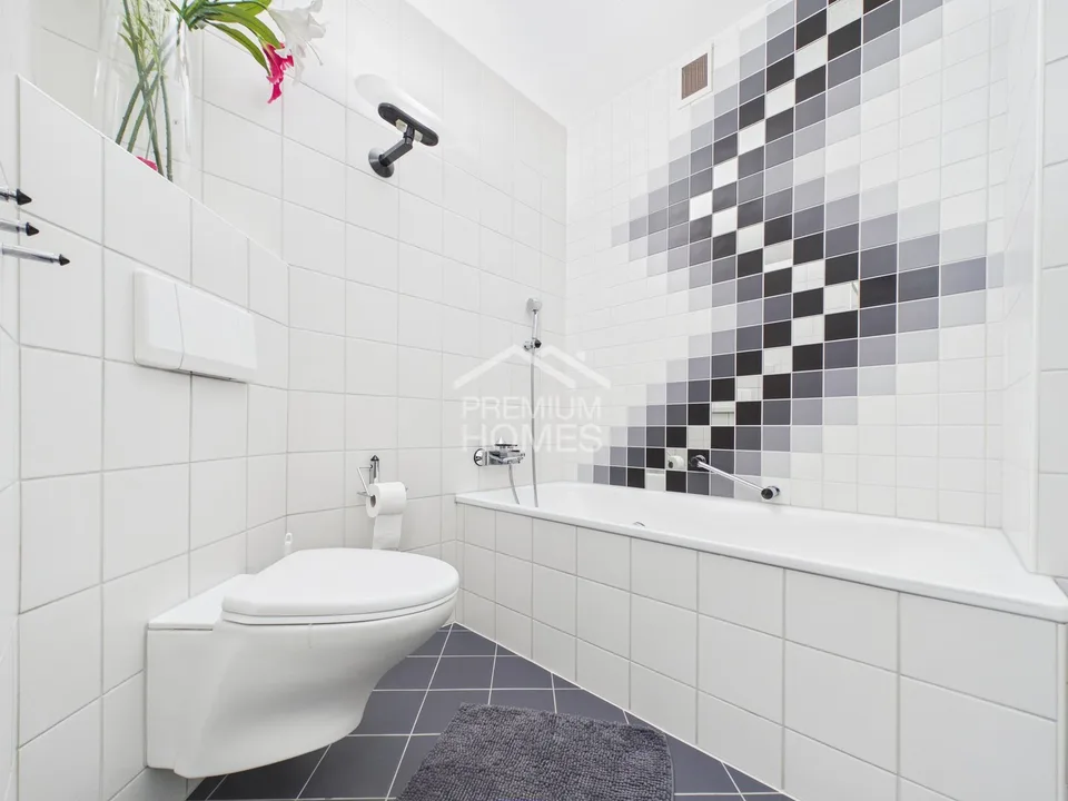 Résidence duplex élégante avec jardin privé – photo 20 sur 25