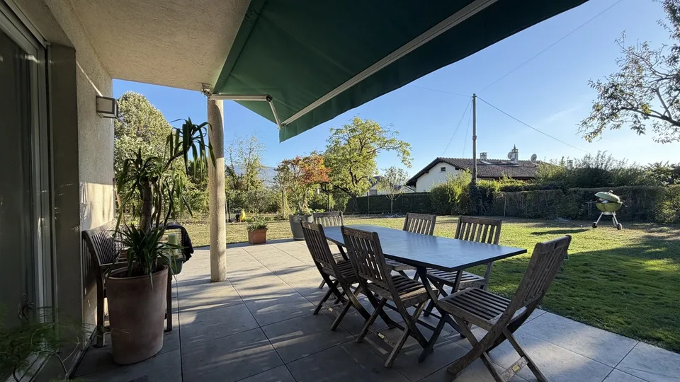 Maison familiale avec joli jardin et vue dégagée – photo 7 sur 13
