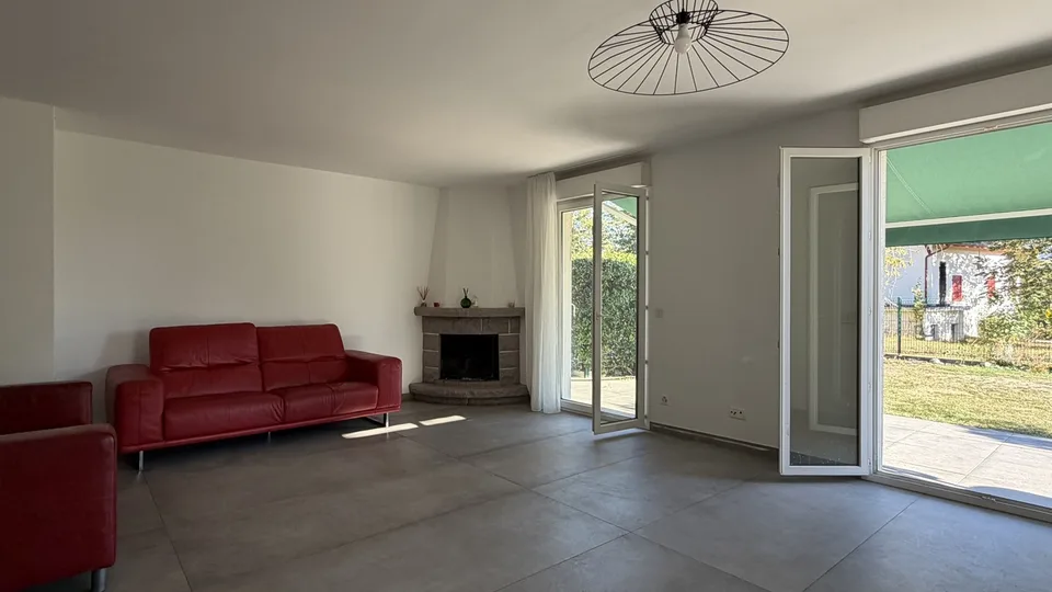 Maison familiale avec joli jardin et vue dégagée – photo 5 sur 13