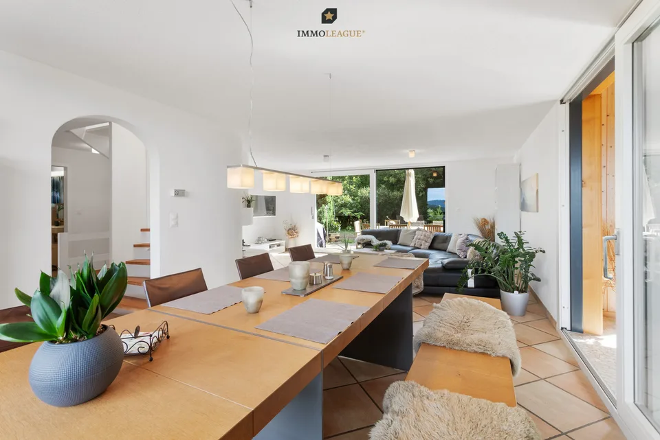 Ihr Familienparadies mit Einliegerwohnung und Traumgarten. – photo 2 sur 12