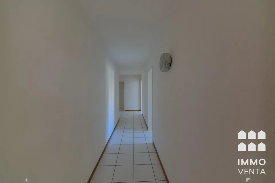 Helle 3.5-Zimmer-Wohnung mit Balkon in Biel – ab November 2026 verfügbar – foto 2 di 12