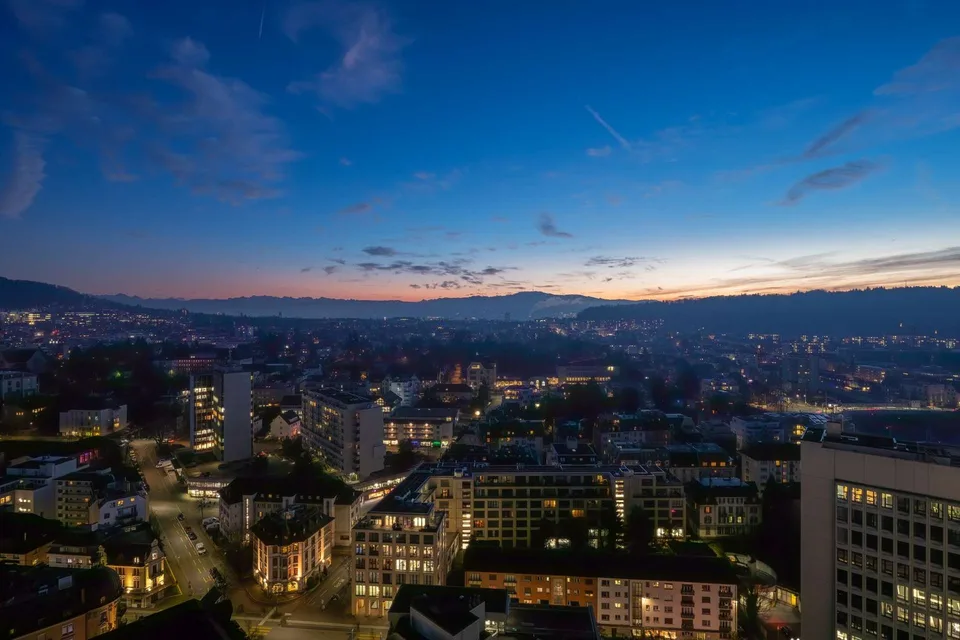2.5 Zimmerwohnung im 24. OG - modernes Wohnen mit traumhafter Aussicht – Foto 8 von 9