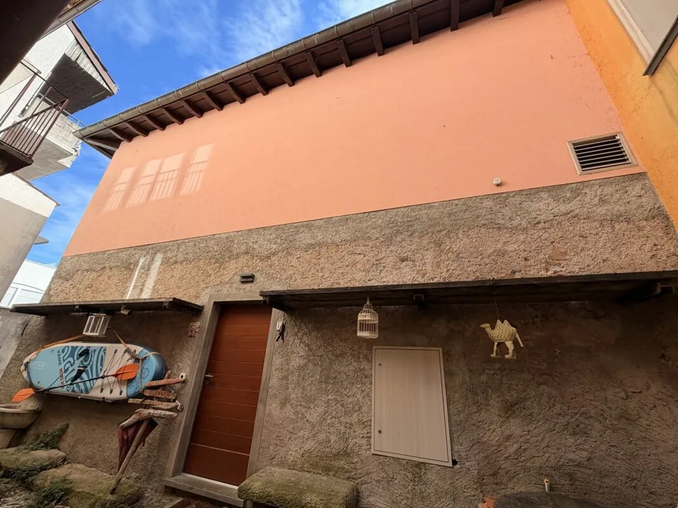 MELIDE · UNA CASA, UNA CANTINA STORICA E UNA COLLEZIONE DI VINI CHE RESTA – foto 11 di 13