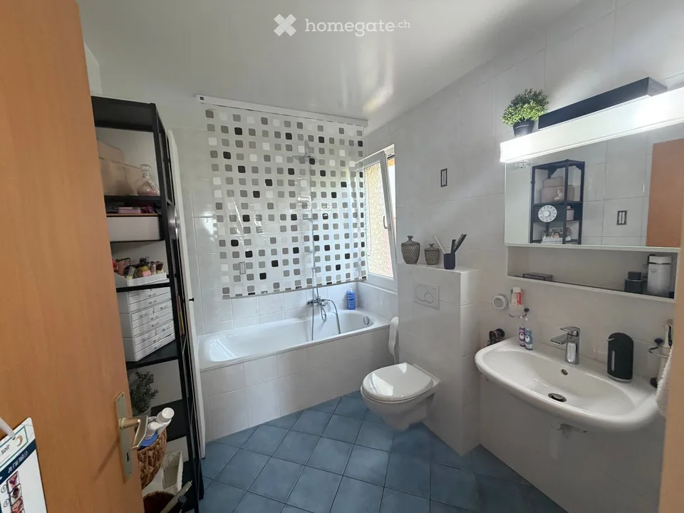 ROLLE – Bella villa a schiera di 5 stanze con giardino e terrazza – foto 18 di 30