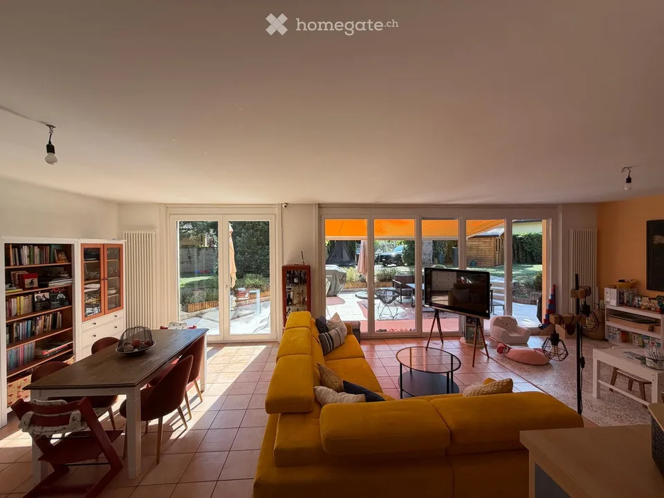 ROLLE – Bella villa a schiera di 5 stanze con giardino e terrazza – foto 3 di 30
