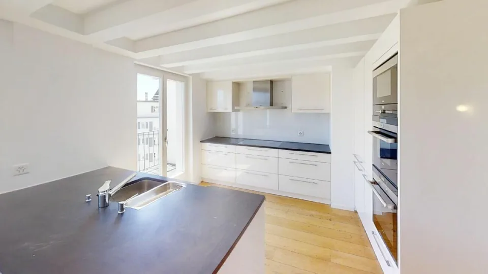 Appartement im Dachgeschoss zur Miete in der Innenstadt – Foto 9 von 11