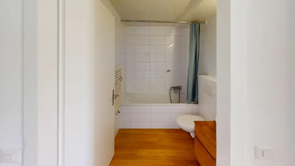 Appartement im Dachgeschoss zur Miete in der Innenstadt – Foto 6 von 11